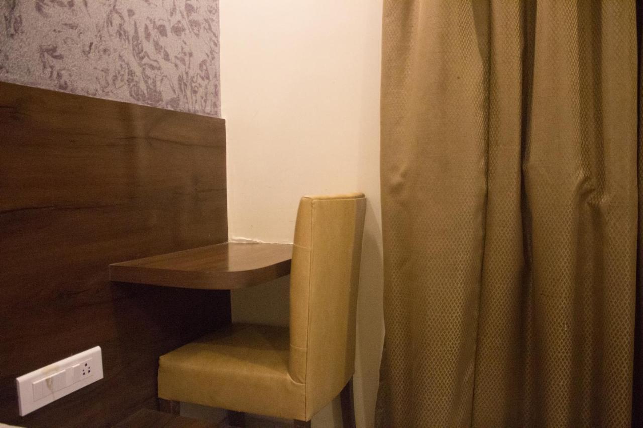 Highland Residency The Boutique Hotel Thane Bagian luar foto